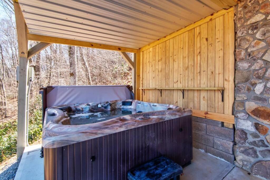 Cozy Cabin + Mt View/River/Hot Tub/Pool Table Villa Boone Esterno foto